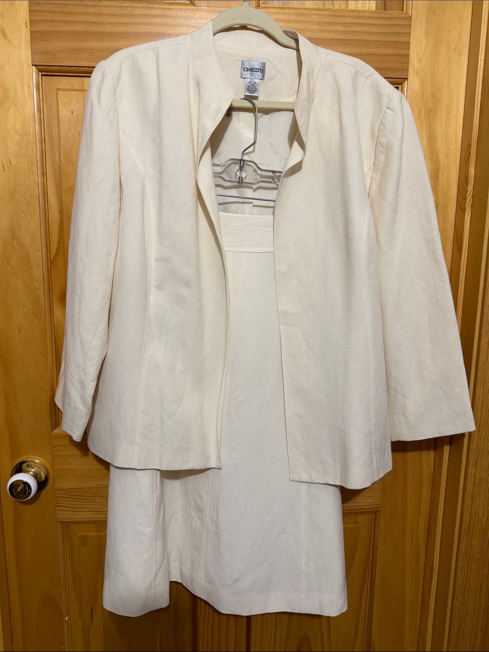 Chico's Cream Open-Front Jacket with Matching Skirt. Linen/Silk Blend.